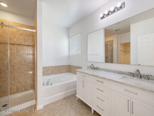 Building Photo - 1440 Lexington Square SW