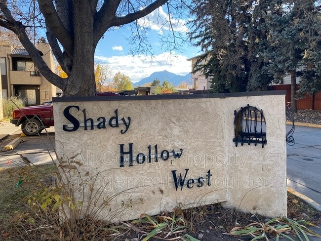 Building Photo - 2982 Shady Hollow W