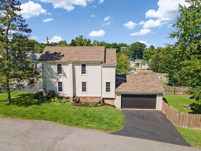 Building Photo - 1 2nd St