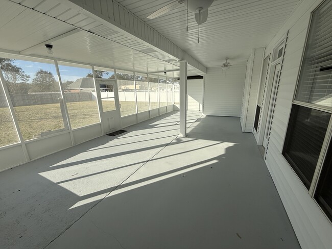 Building Photo - 41265 Schafer Dr