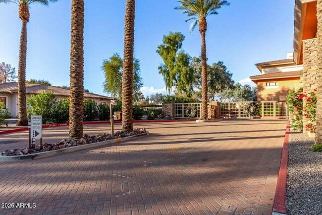 Building Photo - 6940 E Cochise Rd