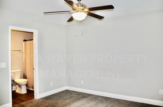 Building Photo - Summer Special! | Private Bedroom Suites | Minutes from ETSU and VA | Dog Friendly |