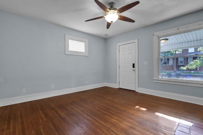Building Photo - 2475 Indianola Ave