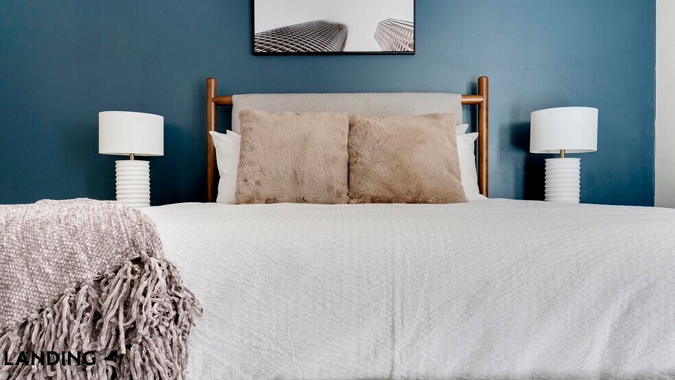 Building Photo - 2745 Holcomb Bridge Rd