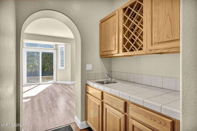 Building Photo - 6490 Brookview Cir