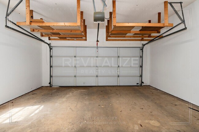 Building Photo - Daphne 3BR/2BA + Bonus Den – Spacious, Stylish & Full of Charm!