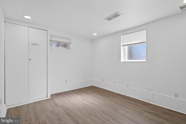 Building Photo - 5019 Kenesaw St