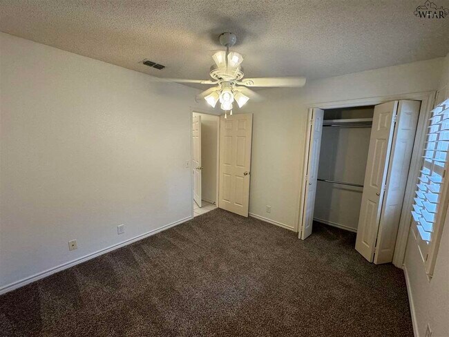 Building Photo - 4845 Shenandoah Dr