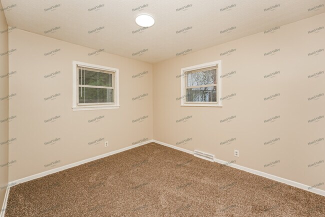 Building Photo - 401 Baldwin Rd