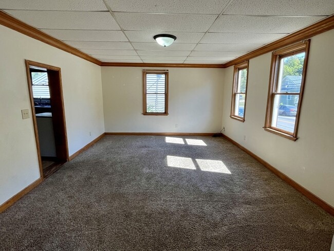 Building Photo - 411 Massillon St