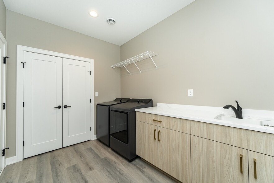 Building Photo - 353 Spring Day Ct NE