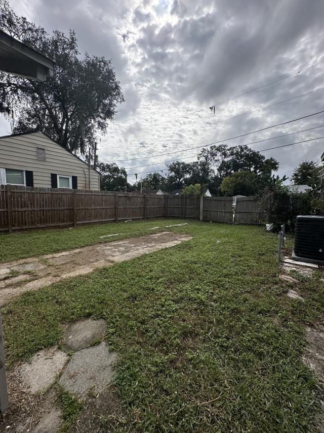 Building Photo - 3 bedroom in Jacksonville FL 32208