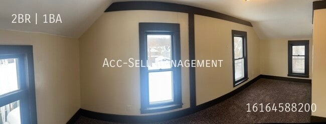 Building Photo - 836 Coit Ave NE