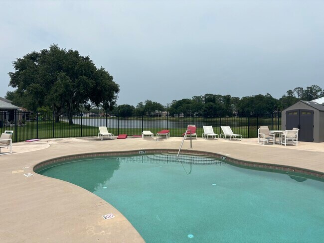 Building Photo - 1776 Vista Lake Cir