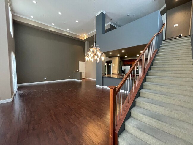 Building Photo - Coming Soon-Gorgeous & Spacious Loft Style 1 Bedroom Unit in Guard Gated Manhattan Condos!