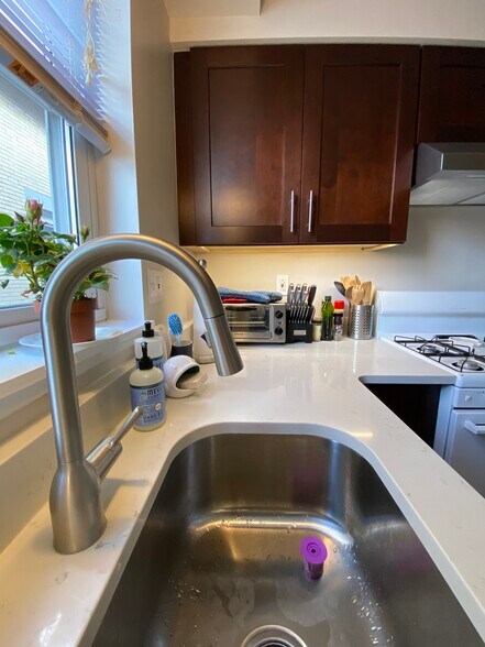 Building Photo - 2956 Espy Ave