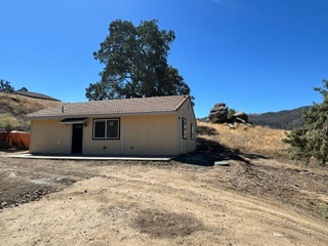Building Photo - Charming Bear Valley Springs Home With A View!