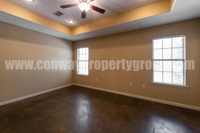 Building Photo - 2820 Longbow Ln