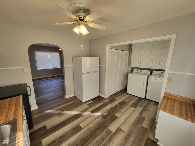 Building Photo - 3151 W 18th St