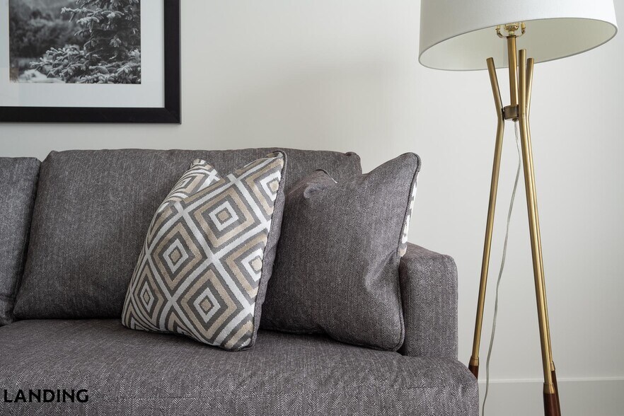 Building Photo - 404 W 26th St