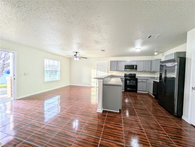 Building Photo - 240 Crowfoot Dr