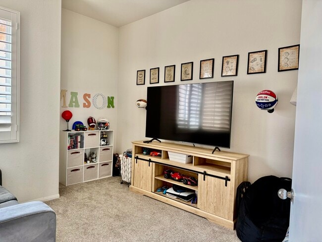 Building Photo - 13697 Mountain Top Dr