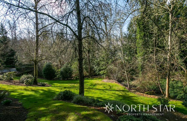 Building Photo - Stunning Home in Hidden Creek