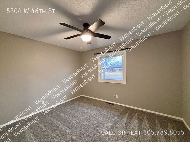 Building Photo - 5304 W 46th St