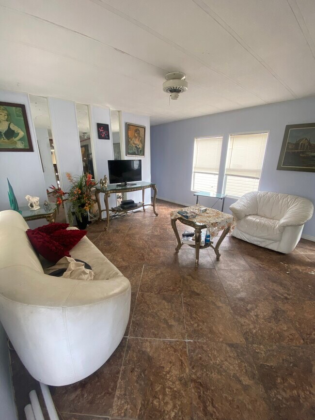 Living room - 7306 43rd Way N