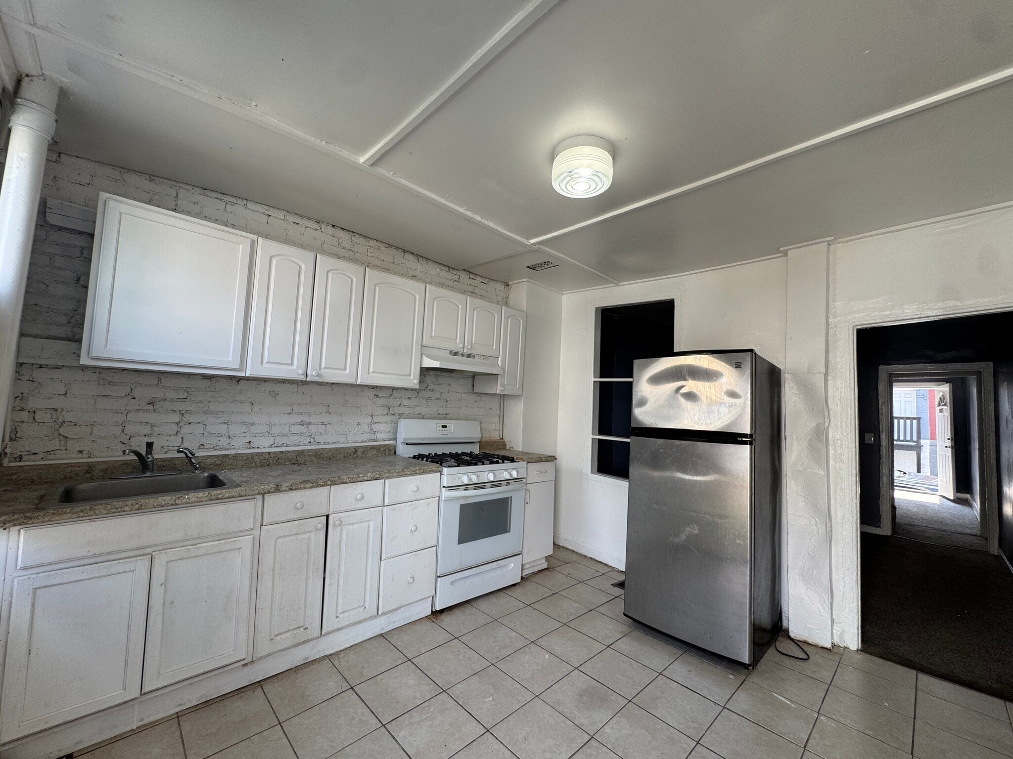 Kitchen - 2005 Etting St