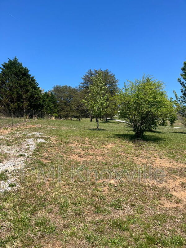 Building Photo - 8821 Trout Rd