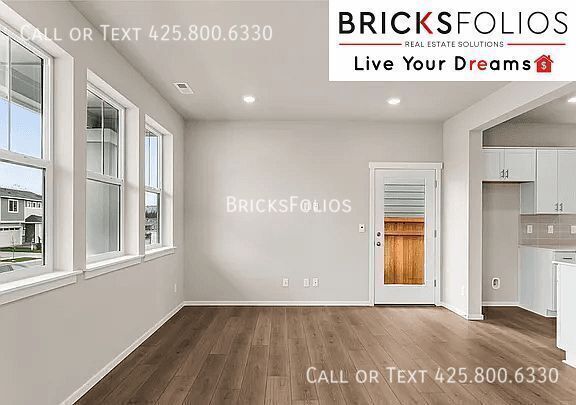 Building Photo - 14941 Wallace Ave E