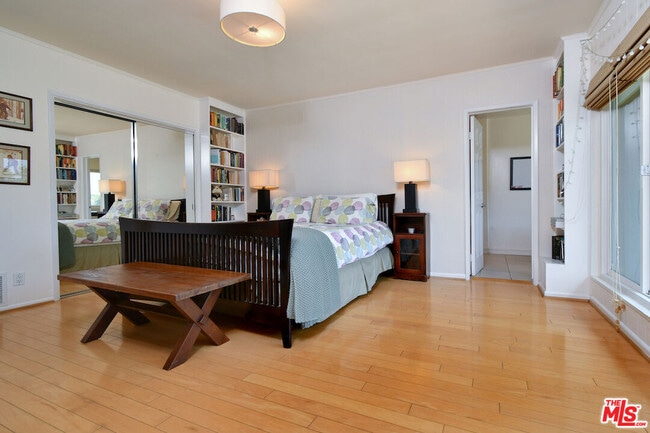 Building Photo - 3421 Castlewoods Pl