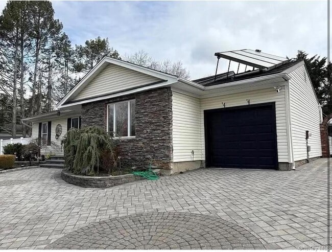 Building Photo - 143 N Summit Ave