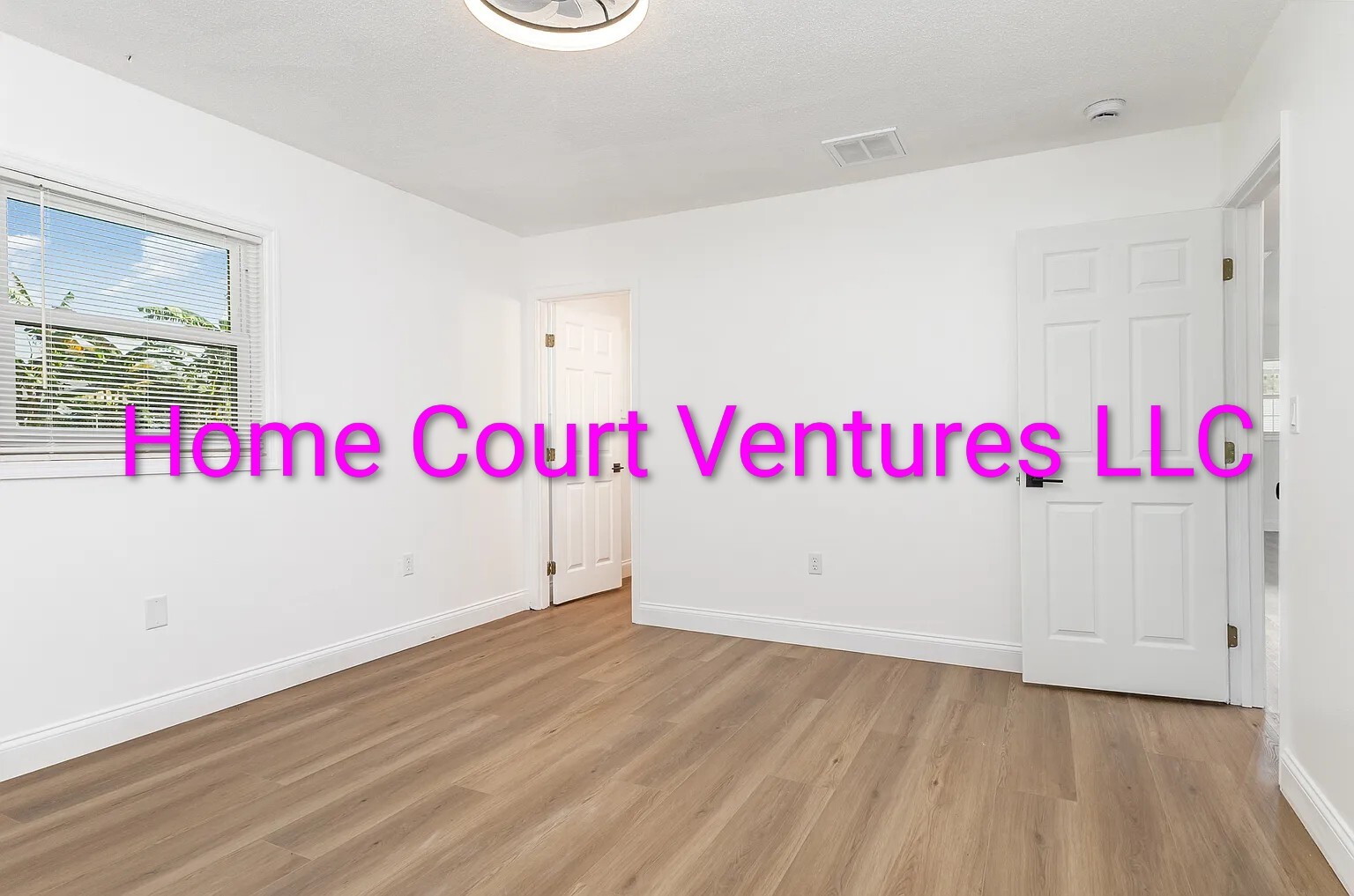 Master bedroom - 639 W Williams St