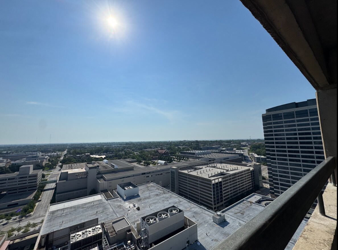 Building Photo - 2510 Grand Blvd