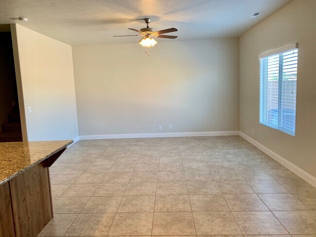 Building Photo - 3-BR/2-BA Townhome in Santa Clara