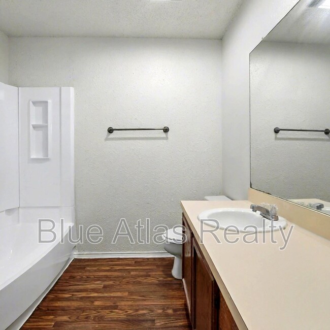 Building Photo - 205 Pate Orr Rd N