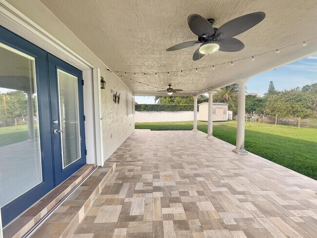 Building Photo - 17621 NW 47th Ct