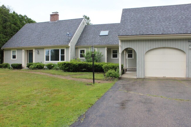 Primary Photo - 331 Shore Dr