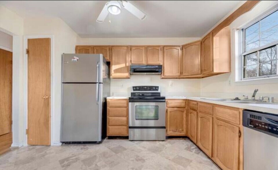 Building Photo - 2014 Ritchie Rd