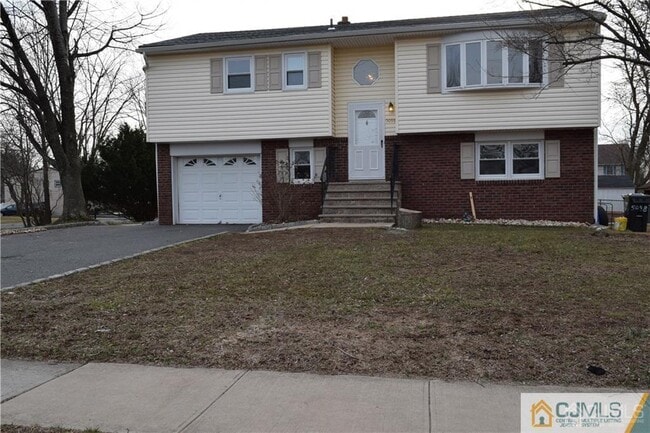 Building Photo - 5098 Scott St