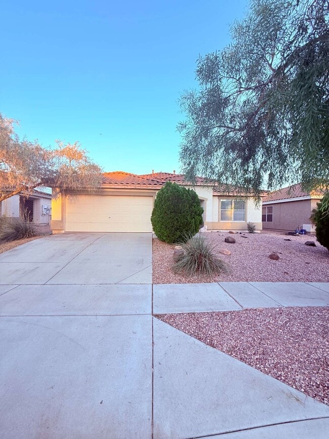 Building Photo - 26807 N 31st Dr