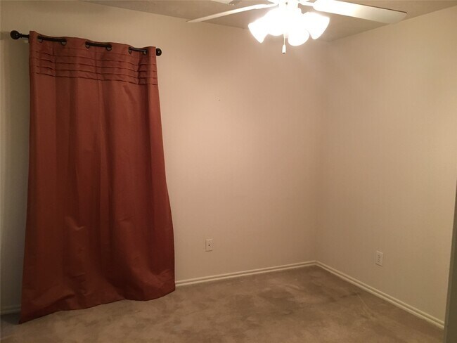 Building Photo - 5508 Lilywood Ln