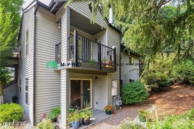 Building Photo - 9805 Avondale Rd NE