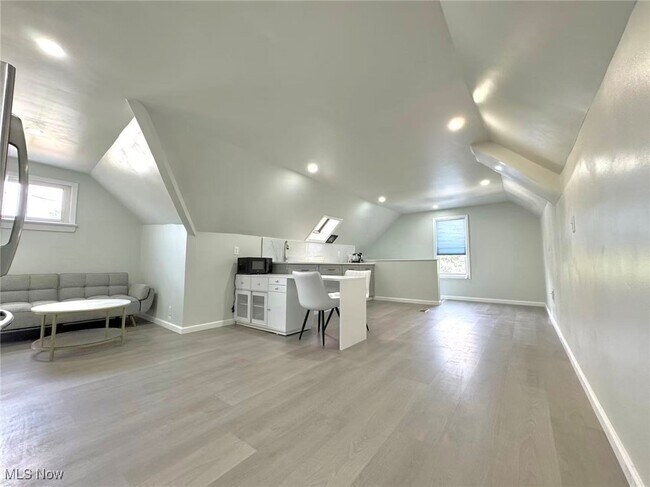 Building Photo - 11001 Ashbury Ave