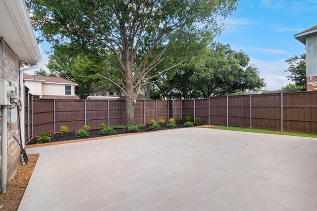 Building Photo - 711 Cottonwood Bend Dr