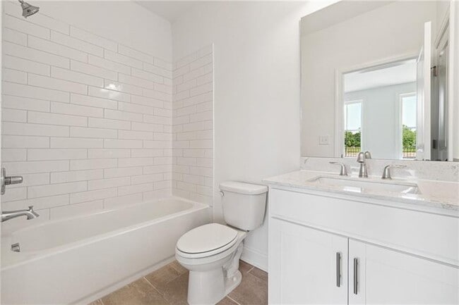 Building Photo - 504 Healy Dr