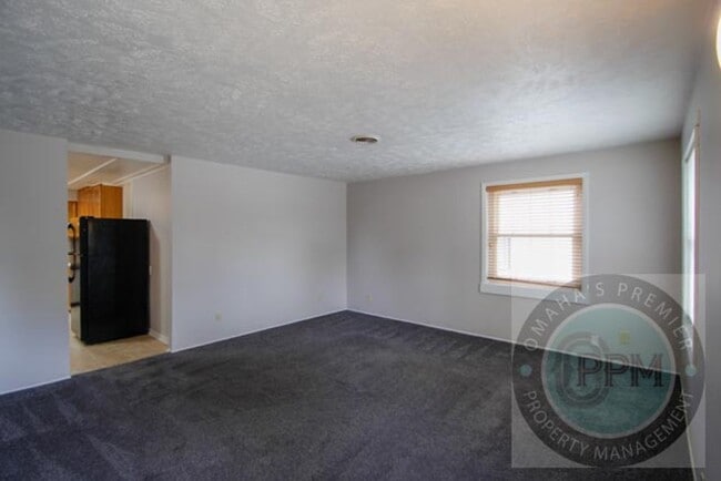 Building Photo - 3 Bedroom / 1.5 Bath Townhome in Gretna!!