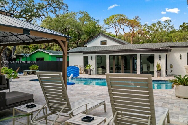 Building Photo - 1730 NE 137th Terrace